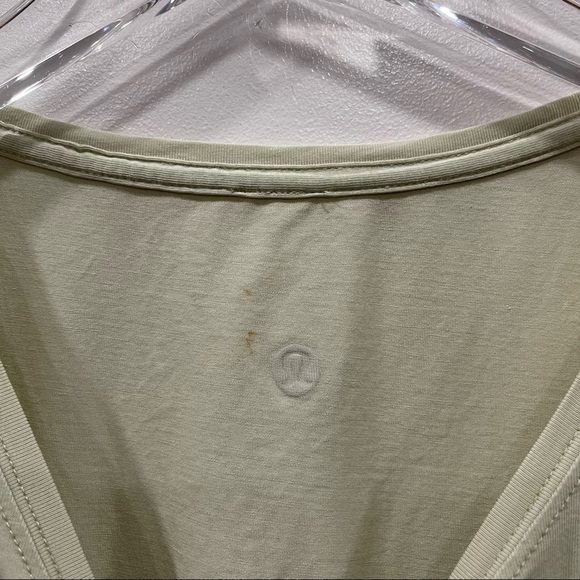 Lululemon Short Sleeve Round Neck Light Green Tee Top - Picture 4 of 7